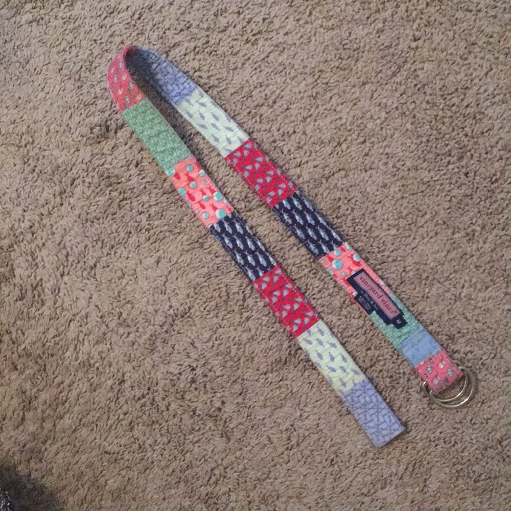 Vineyard vines loop belt. Size M.